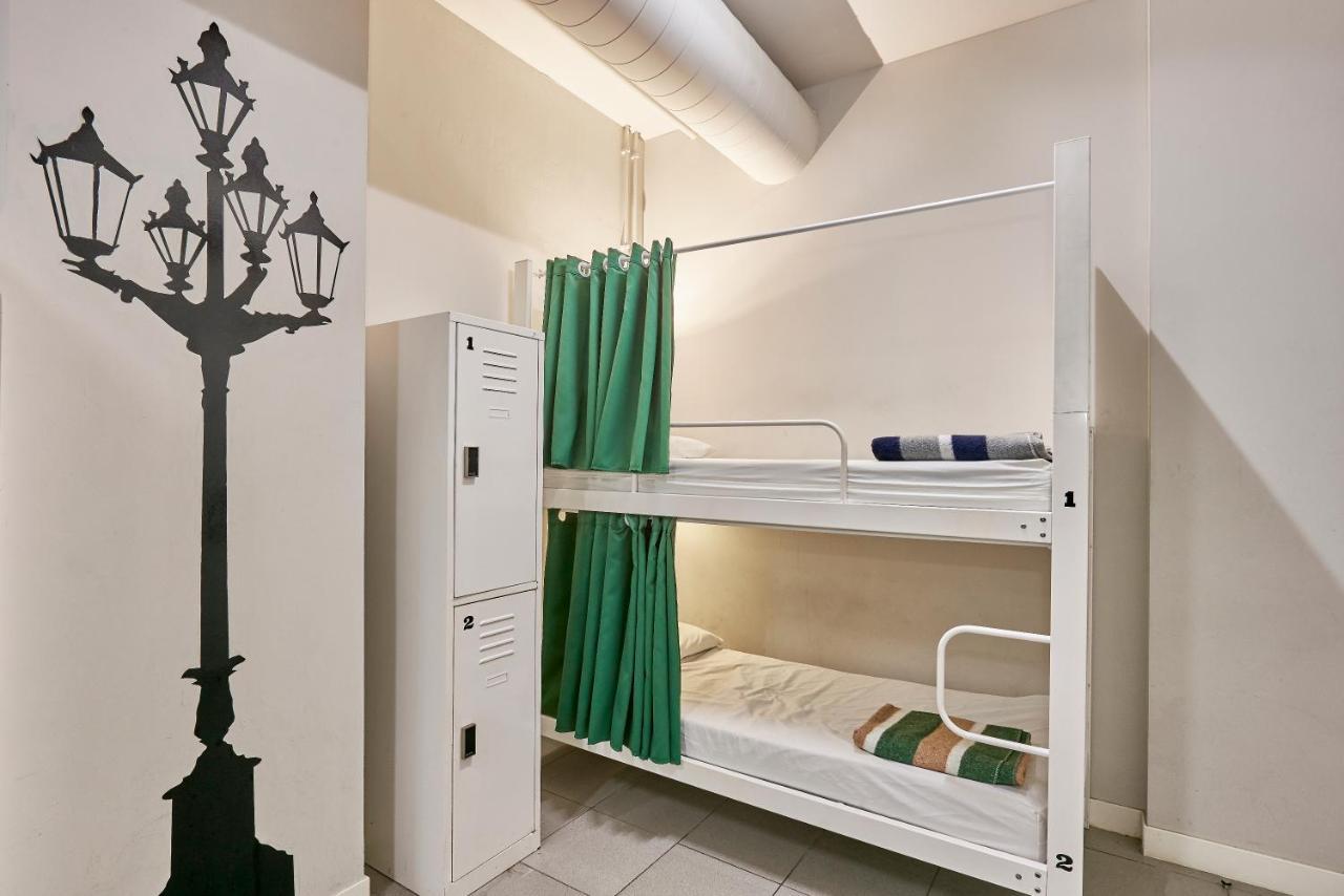 Hola Eixample Auberge de jeunesse *